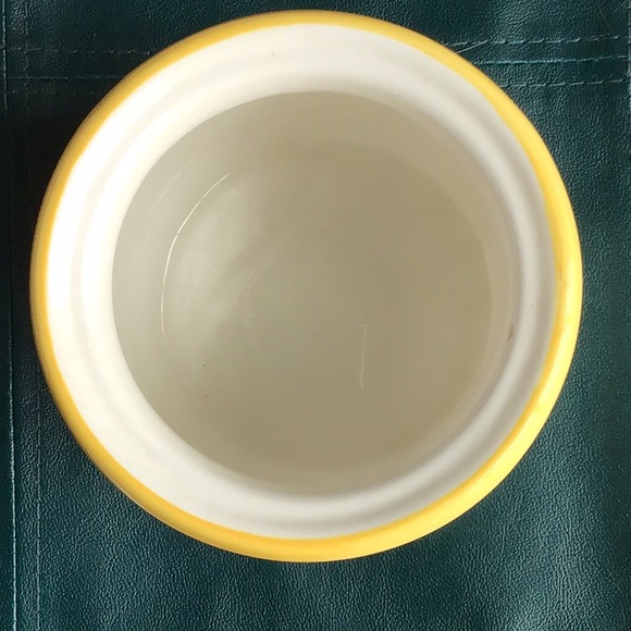 Ceramic Canister Lemon Themed 6” - Picture 4 of 8